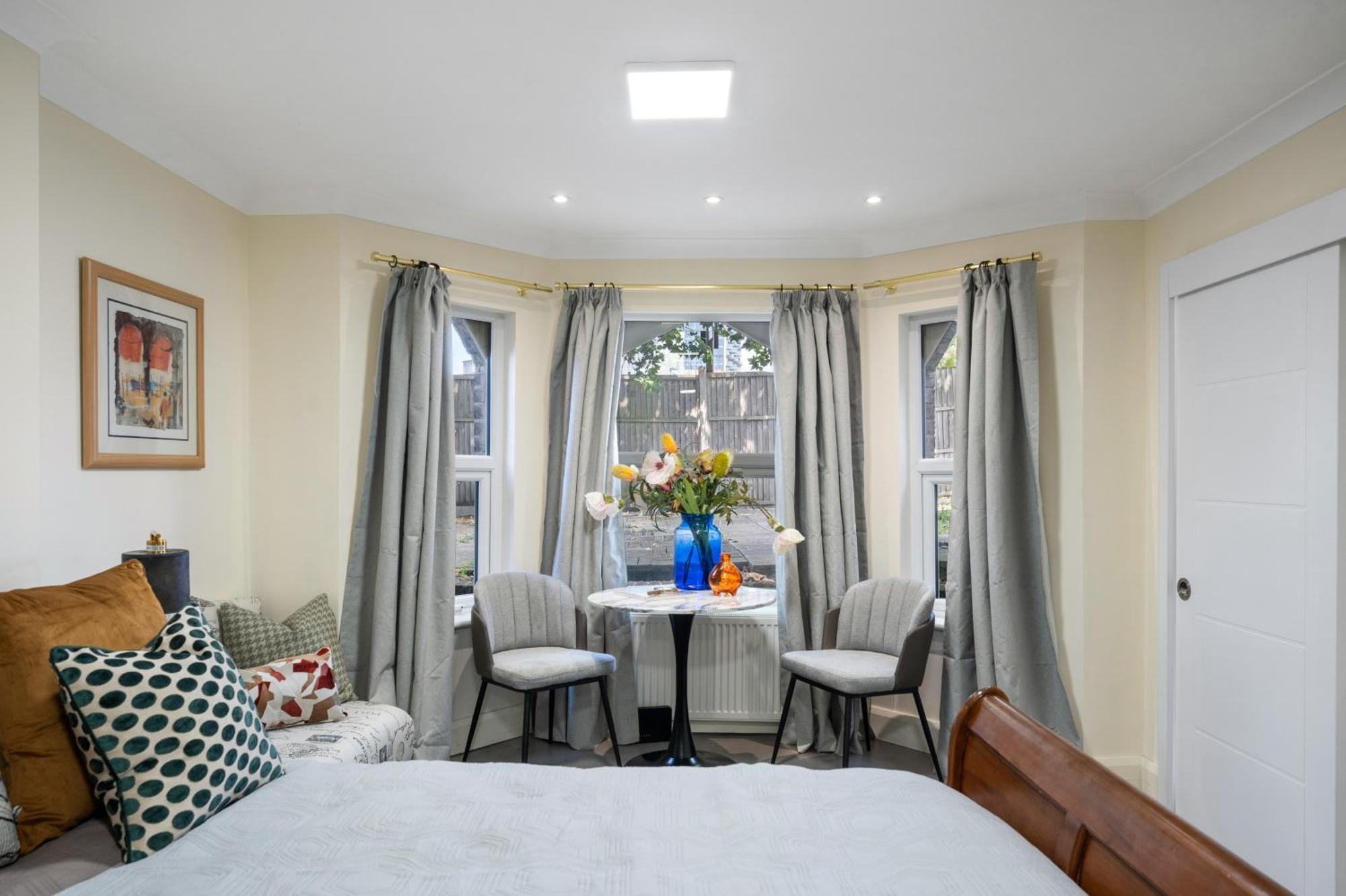 Leamington Park Studio With Parking ลอนดอน ภายนอก รูปภาพ