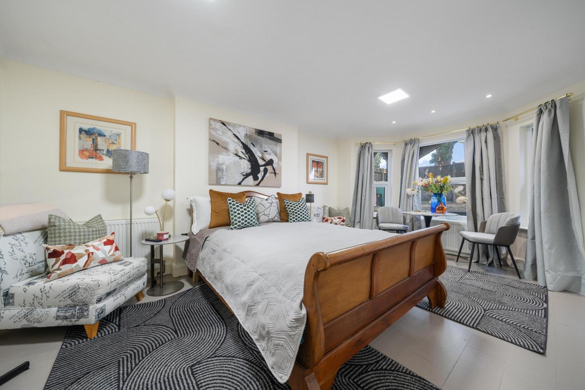 Leamington Park Studio With Parking ลอนดอน ภายนอก รูปภาพ